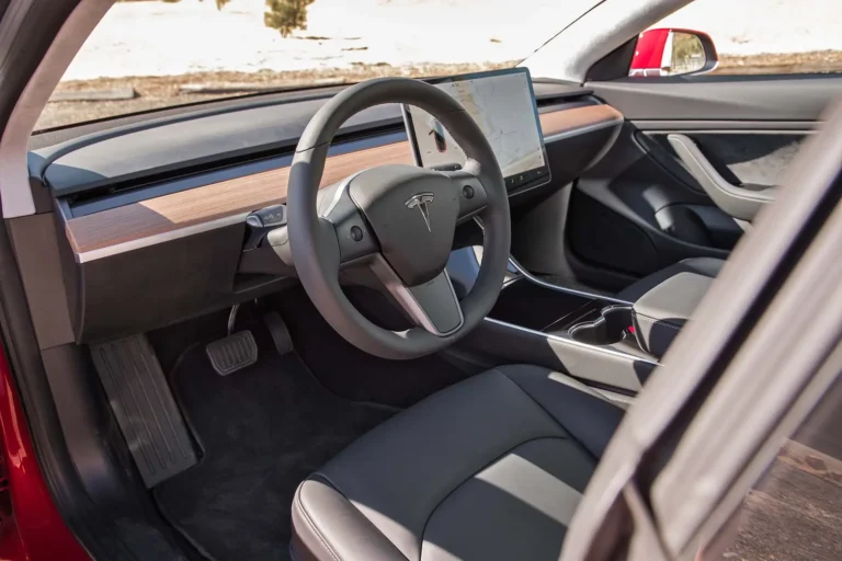 Floor Mats for Tesla Model 3 – Ensuring Clean and Protected Interiors