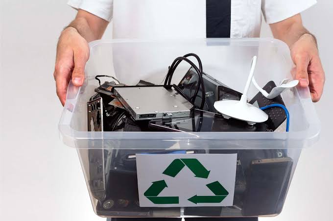 Sustainable Solutions for Disposing of Old Electronics