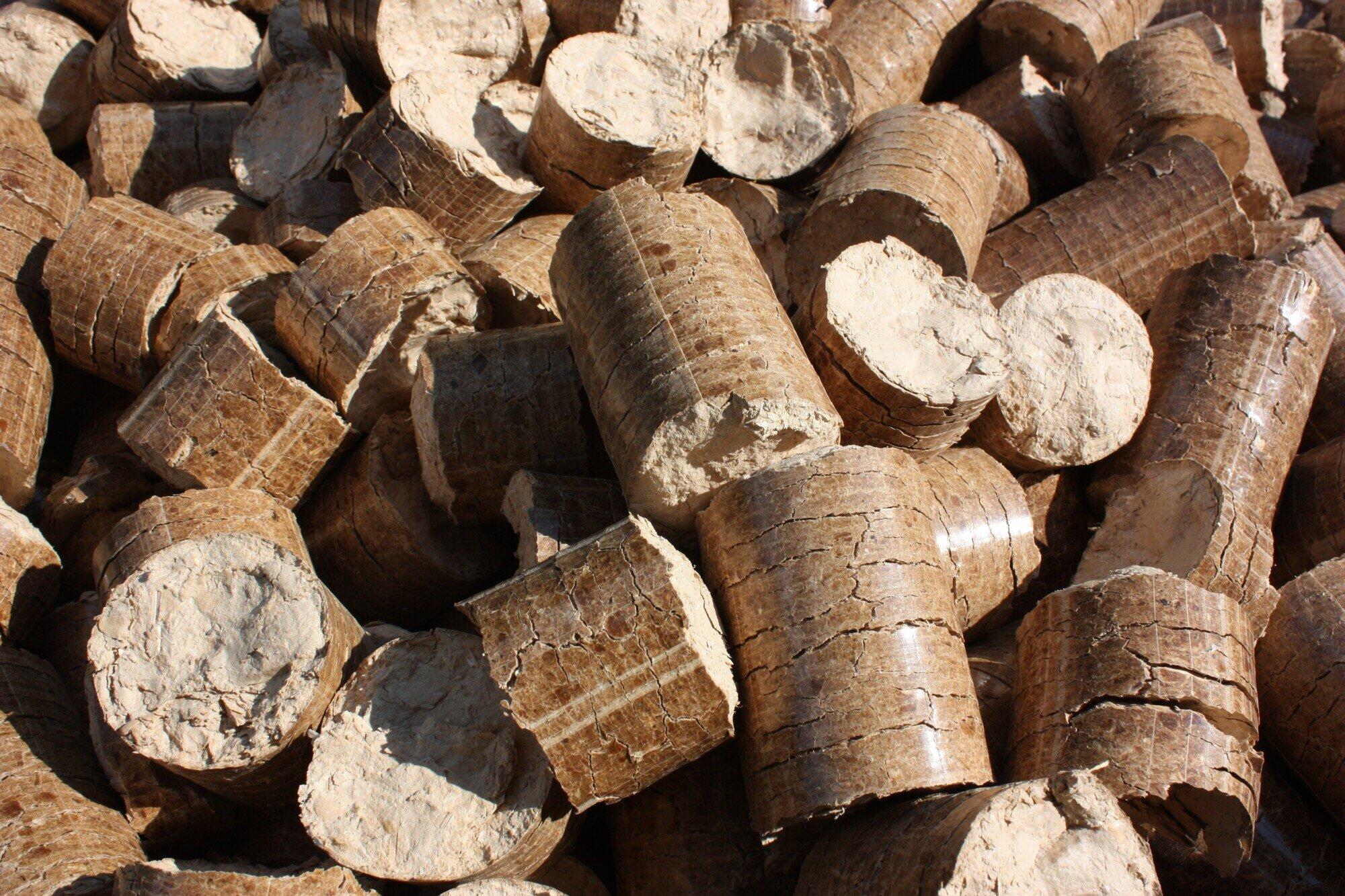 The Benefits of Using Compressed Wood Pellets for Outdoor Heating