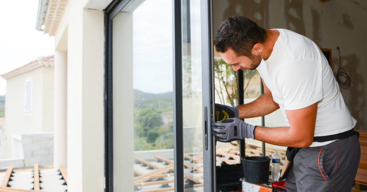 How to Choose the Right Professionals for Glass Door Repair